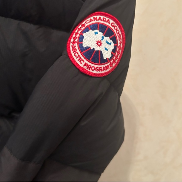 Canada Goose Alliston Long Parka Red Logo Jacket Black size xs - Picture 15 of 16